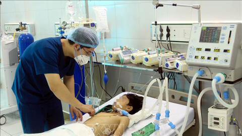 Khuyến cáo người dân theo dõi sức khỏe của trẻ em sau khi mắc COVID-19