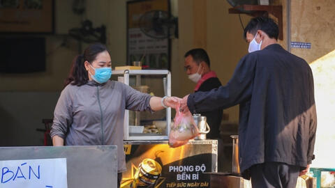 Hà Nội: 8 quận trung tâm chuyển lên cấp độ 3, có thể dừng hoạt động không thiết yếu trên diện rộng