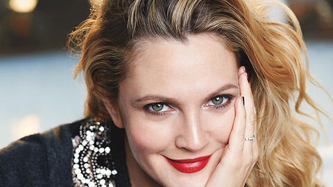 Sau ánh hào quang: Drew Barrymore và sự trở mình từ vực thẳm