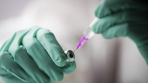 Tổng giám đốc Moderna: Vắc xin hiện tại giảm hiệu quả trước biến thể Omicron