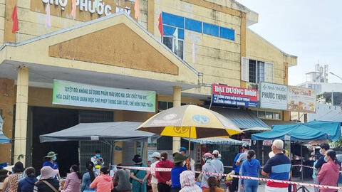 Đà Nẵng xét nghiệm COVID-19 cho gần 500 tiểu thương, người dân tại chợ Phước Mỹ