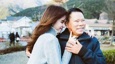 Chia tay Ngọc Trinh, tỷ phú Hoàng Kiều công khai tuyển người chăm sóc cả đời với mức lương gây tranh cãi