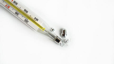 Thu dọn nhiệt kế thủy ngân vỡ như nào để tránh bị nhiễm độc?