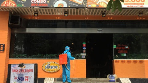 Cách ly 3 người tiếp xúc với bệnh nhân 447 có biểu hiện sốt, ho, đau họng