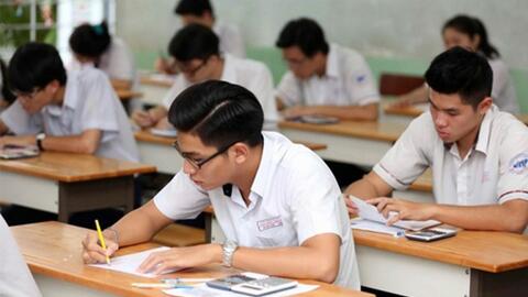 Hàng loạt quan chức Bộ Giáo dục bị xem xét kỷ luật vì gian lận thi cử