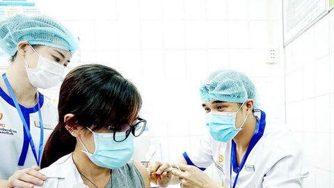 COVID-19 chiều 22/4: Thêm 4 ca nhiễm nhập cảnh