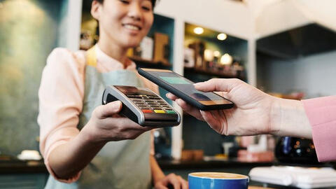 Thanh toán không tiền mặt tiếp tục tăng mạnh