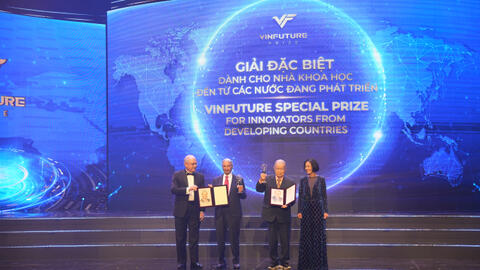 Người Việt đầu tiên nhận giải thưởng VinFuture là ai?