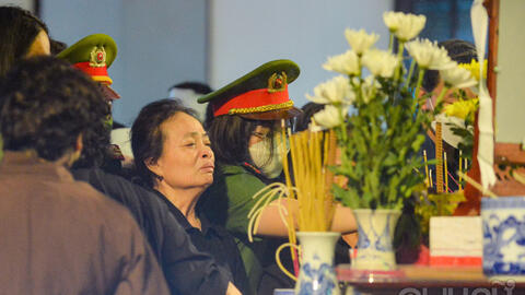 Nghẹn ngào tiễn đưa 3 chiến sĩ hy sinh khi chữa cháy quán karaoke ở Hà Nội