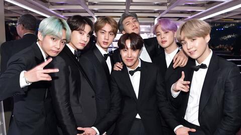 BTS vượt mặt Justin Bieber, xác lập kỷ lục mới trên xếp hạng Billboard "Social 50"