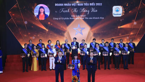 Nữ Chủ tịch HĐQT Công ty CP Nước giải khát Yến sào Khánh Hòa được vinh danh “Doanh nhân Việt Nam tiêu biểu”