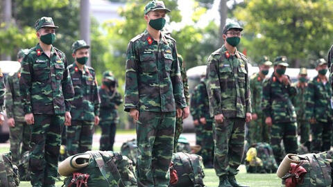 Đưa 1000 quân nhân từ Hà Nội vào TPHCM bằng máy bay