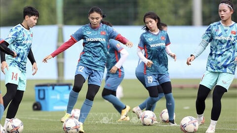 Đội tuyển nữ Việt Nam hứng khởi trong buổi tập đầu tiên ở Ôn Châu