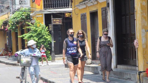 Việt Nam đặt mục tiêu "kéo lại" 18 triệu khách du lịch quốc tế vào năm 2026