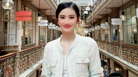 Hoa hậu Ý Nhi lộ diện sang chảnh, gây ấn tượng bởi 1 chi tiết khi đón năm mới ở Úc