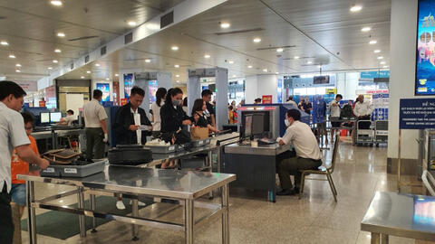 Cục Hàng không Việt Nam yêu cầu các cảng hàng không mở toàn bộ các luồng soi chiếu