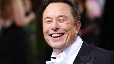 Tỷ phú Elon Musk mở livestream dài 10 phút vào lúc 2 giờ sáng với toàn âm thanh kỳ lạ