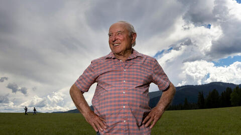 Tỷ phú cho đi hãng thời trang 3 tỷ USD để bảo vệ môi trường