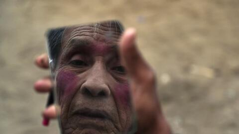 Hơn 500 chú hề ở Peru điêu đứng vì COVID-19