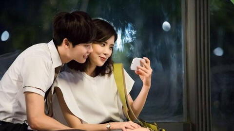 Top 3 cung hoàng đạo thích 'yêu phi công trẻ'