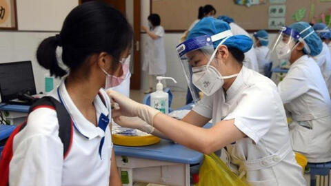 Khoảng 700.000 trẻ từ 12-17 tuổi tại TP.HCM sẽ tiêm vaccine COVID-19 từ ngày 25/10