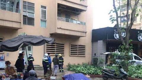 Một nữ sinh ở Hà Nội rơi từ lầu 9 chung cư tử vong