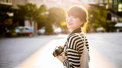 Bí quyết sống vui vẻ, an nhiên giữa 'tâm bão' cuộc đời