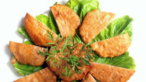 Cảm nhận hương vị vùng sông nước với chả cá thác lác Hậu Giang