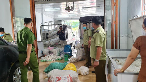 Phát hiện hơn 3 tấn thực phẩm chay không rõ nguồn gốc ở An Giang