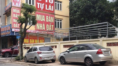 Dịch vụ thuê xe tự lái dịp tết giá tăng chóng mặt