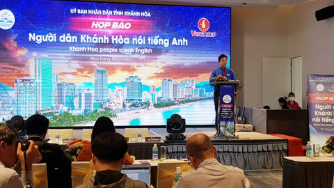 Khởi động dự án "người dân Khánh Hòa nói tiếng Anh"