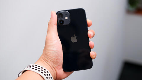 iPhone 12 và iPhone 12 Mini ít được chuộng tại Việt Nam