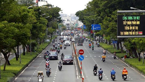 TP.HCM yêu cầu người dân không tụ tập, không đến nơi đông người khi không cần thiết trước diễn biến F0 tăng nhanh