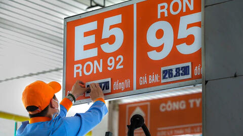 Sáu đợt tăng giá điên cuồng của xăng dầu