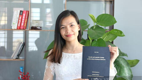 Hành trình trở thành Tiến sĩ của cô gái người Chăm