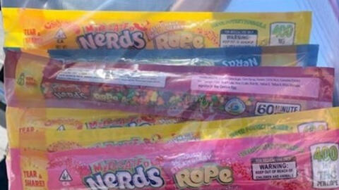 13 học sinh ngộ độc kẹo chứa cần sa, bác sỹ nói gì?