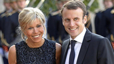 Vợ chồng Tổng thống Pháp bị chỉ trích vì chi hơn nửa triệu USD mua hoa trang trí