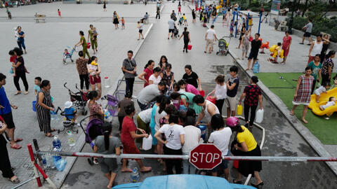 Công ty nước sạch sông Đà chính thức xin lỗi, miễn phí tháng nước ô nhiễm