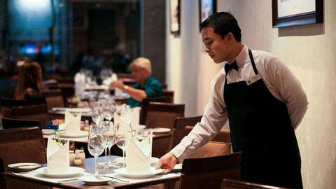 Quán ăn uống phục vụ tại chỗ ở TP.HCM được phép hoạt động trở lại từ ngày 28/10