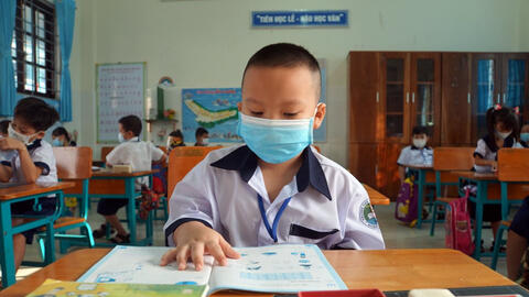 Bí thư TPHCM nói lý do chưa cho học sinh lớp 1 học trực tiếp từ 13/12