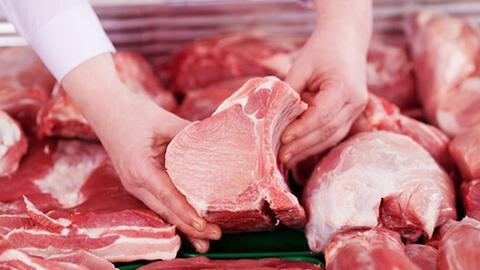 Bộ Tài chính đề xuất giảm thuế nhập khẩu thịt heo, gà