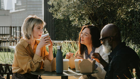 3 cách uống trà và cà phê đáng học hỏi của người dân Vùng Xanh, vừa phòng bệnh, vừa giúp trường thọ