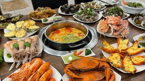 Lần đầu hẹn gặp mặt ở quán buffet hải sản 1,3 triệu mỗi người, cô gái bị anh chàng từ chối