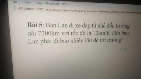 Bài toán tiểu học gây "sang chấn" nhất lúc này: Lan đi học quãng đường dài 7.200km với tốc độ 12km/h, bao lâu Lan đến trường?