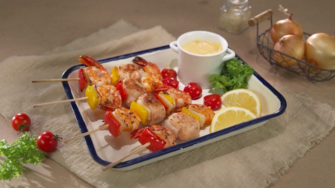 Món ngon mỗi ngày: Chả tôm xiên que nướng mè