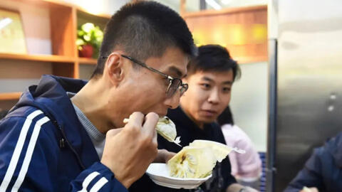 2 dấu hiệu lão hóa có thể nhìn thấy từ việc ăn uống, tự kiểm tra xem bạn có hay không