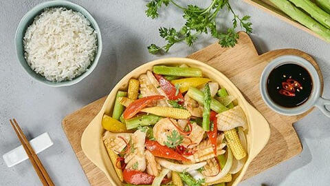 Món ngon mỗi ngày: Cách làm món măng tây xào tôm, mực