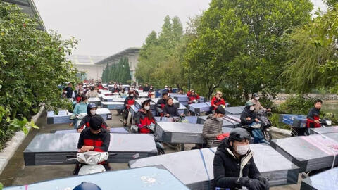 Một công ty đệm tặng quà cho công nhân theo kiểu "làm gì tặng đó", cộng đồng mạng trầm trồ: "Tết ấm áp đúng nghĩa"