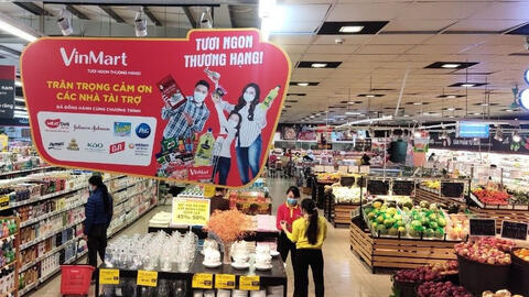 Siêu thị tung nhiều khuyến mãi cuối năm, giảm giá từ 30-70%