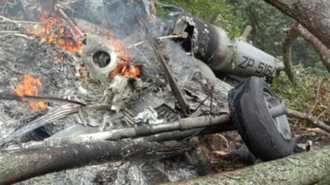 Trực thăng chở Tổng tham mưu trưởng quân đội Ấn Độ bị rơi